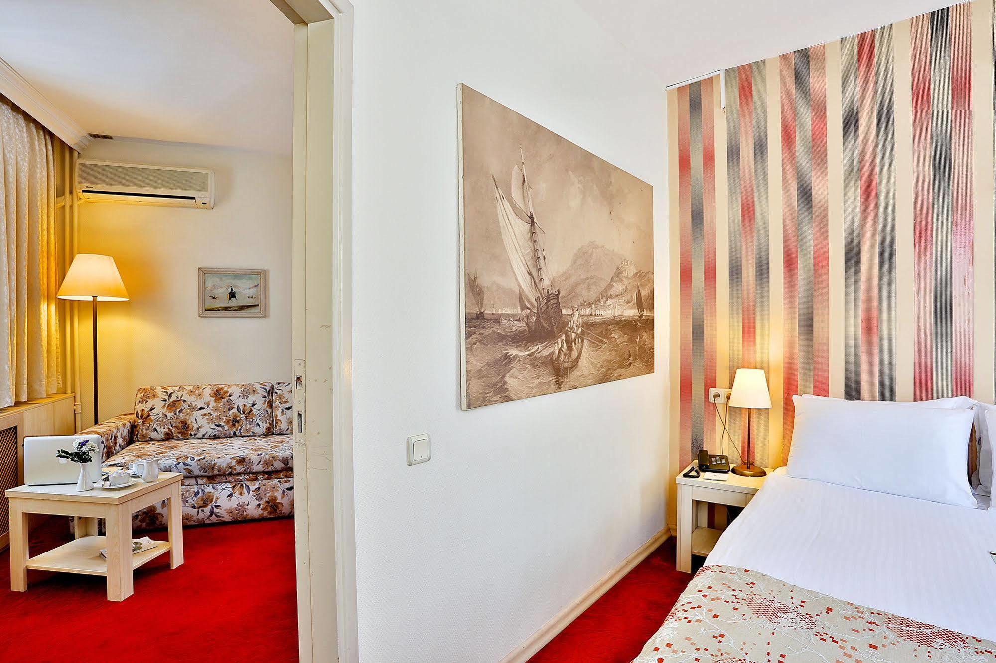 Barin Hotel Istanbul Exterior photo
