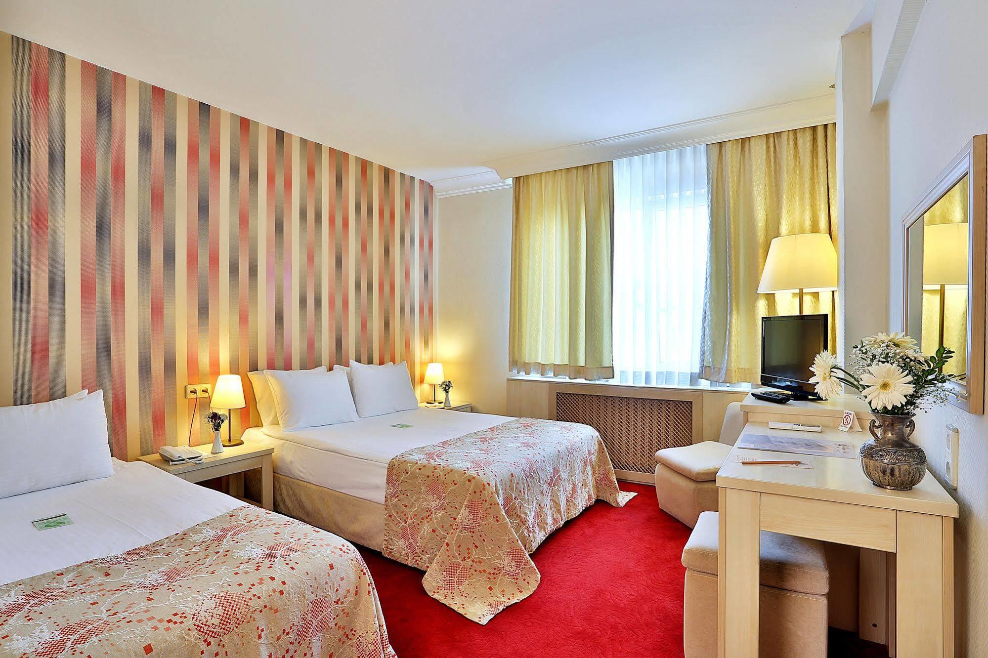 Barin Hotel Istanbul Exterior photo