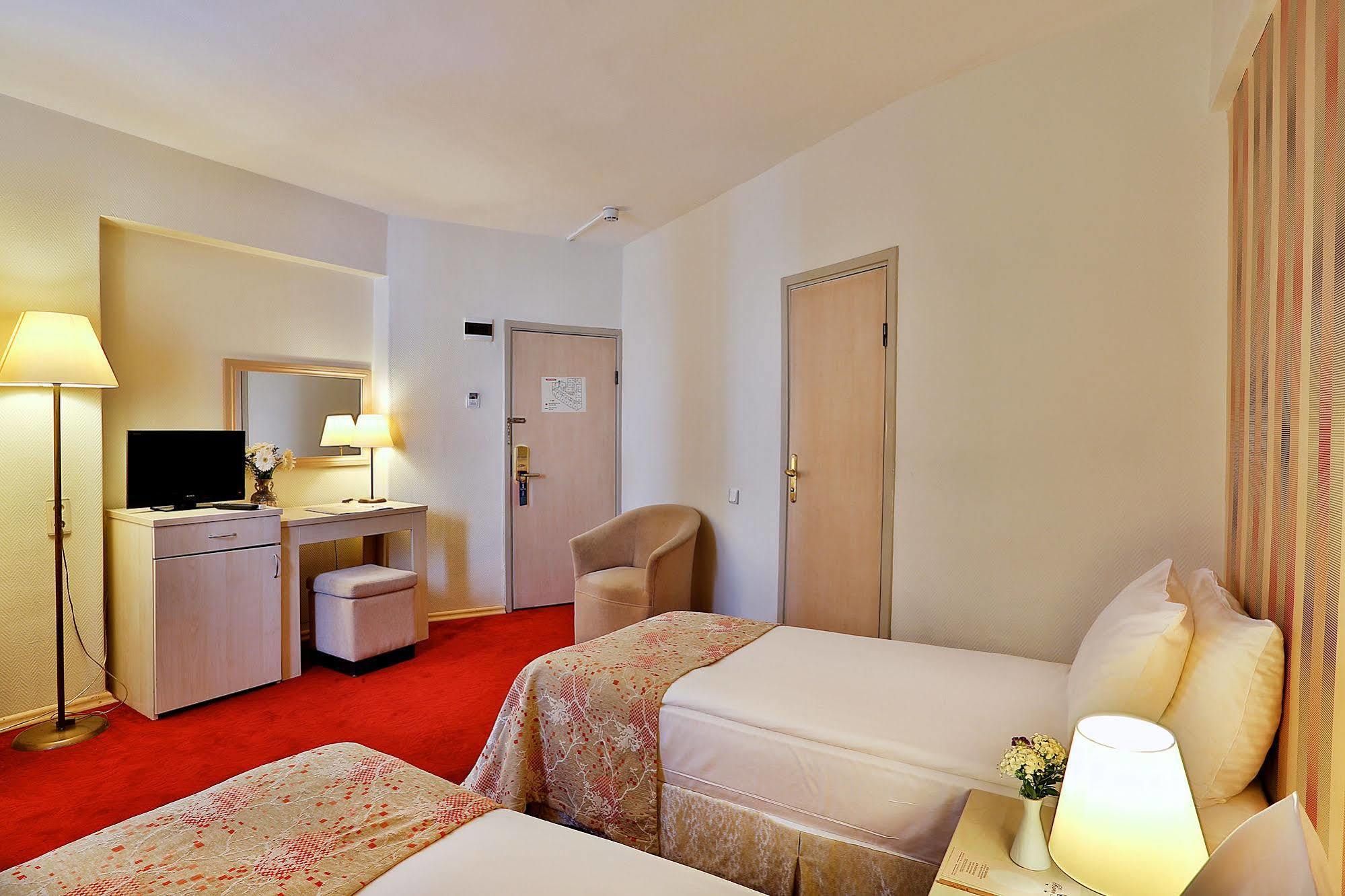 Barin Hotel Istanbul Exterior photo